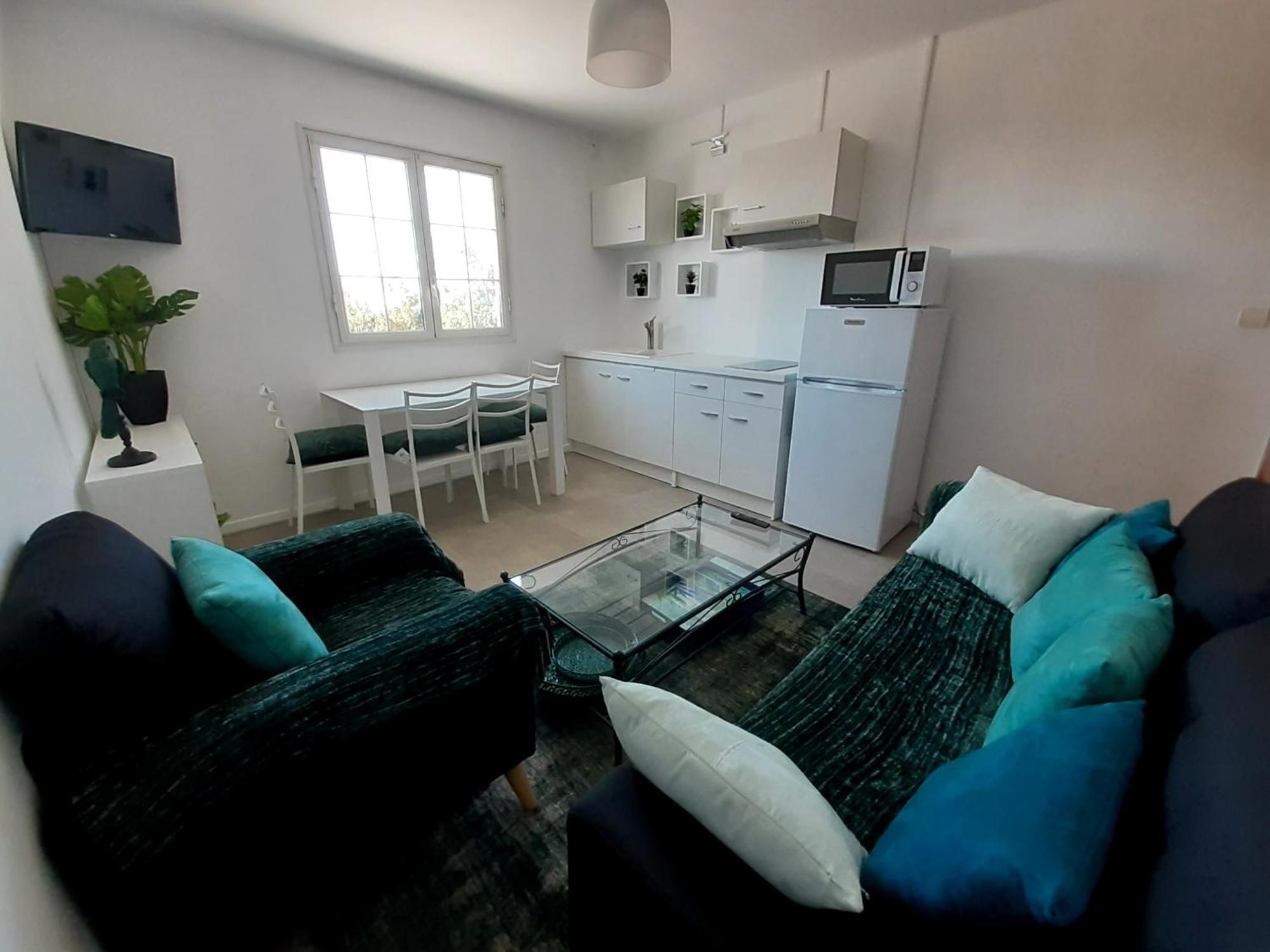 Joli Appartement, Piscine, Jacuzzi Sainte-Suzanne Bagian luar foto